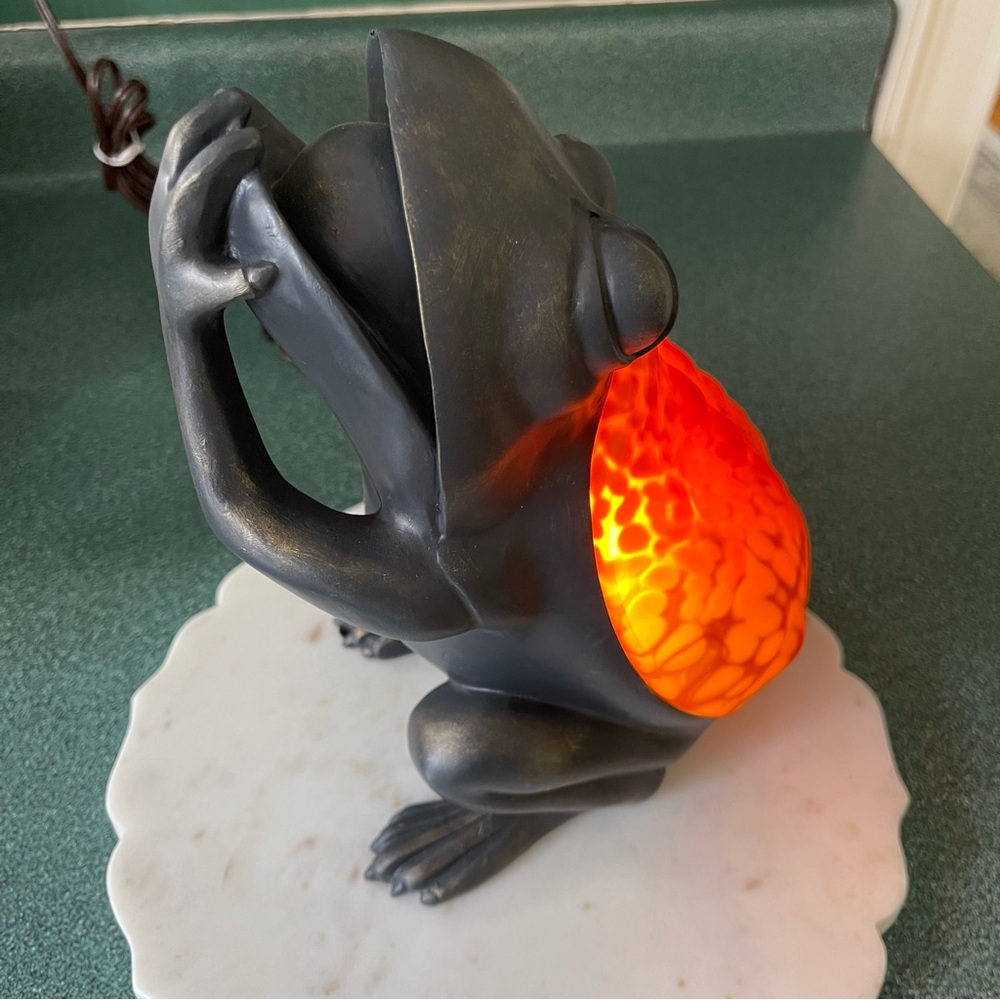 Vintage Frog Lamp Amber Glass Shell Lamp Night Light Tested Works - Picture 5 of 13